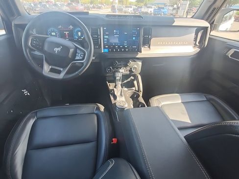 Used 2025 Ford Bronco Badlands AWD/4WD image 8