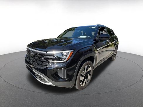 Used 2026 Volkswagen Atlas Cross Sport SE FWD image 4