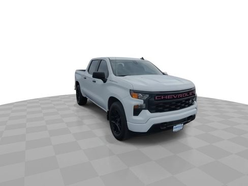 Certified 2022 Chevrolet Silverado 1500 Custom RWD image 2