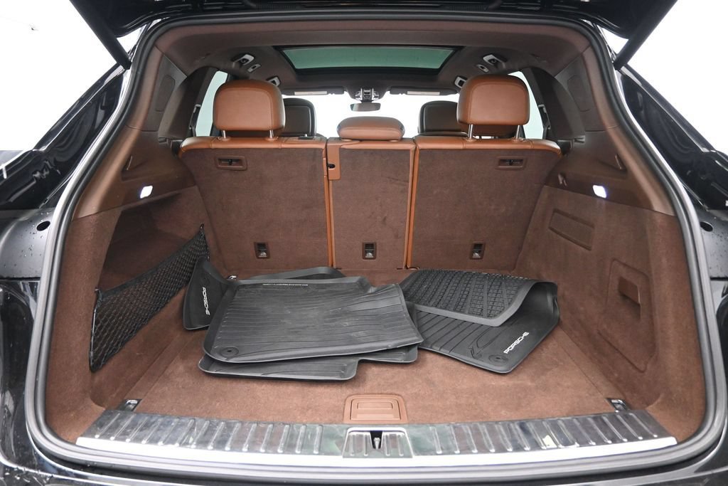 Used 2023 Porsche Cayenne AWD/4WD image 29