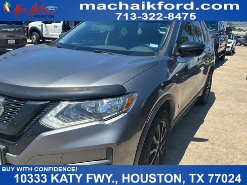 Used 2018 Nissan Rogue SV FWD image 1