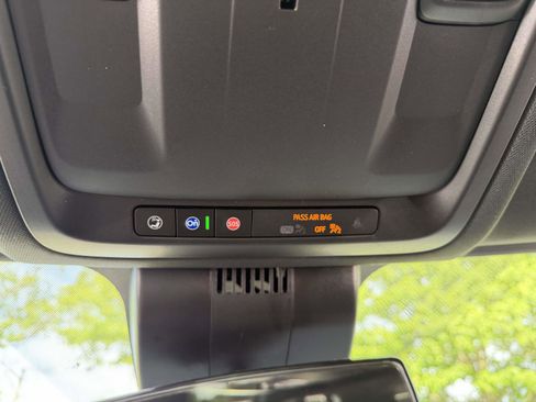Certified 2025 Chevrolet Suburban LS AWD/4WD image 28