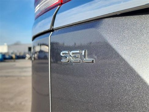 Used 2024 Volkswagen Atlas SEL image 5