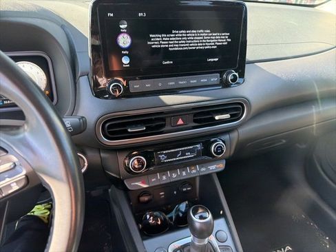 Used 2022 Hyundai Kona Limited image 7