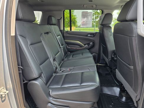 Used 2018 Chevrolet Suburban LT AWD/4WD image 13