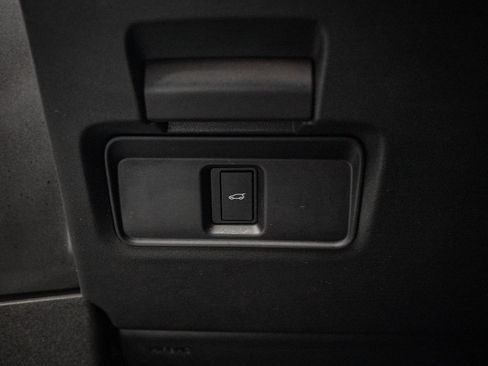 Used 2024 Land Rover Range Rover Evoque S image 41