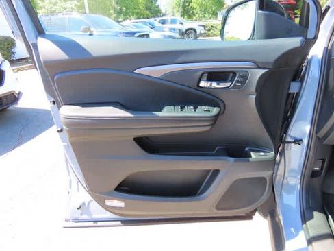 Used 2023 Honda Ridgeline RTL-E image 18