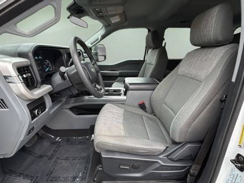 Used 2025 Ford F250 XLT w/ FX4 Off-Road Package AWD/4WD image 19