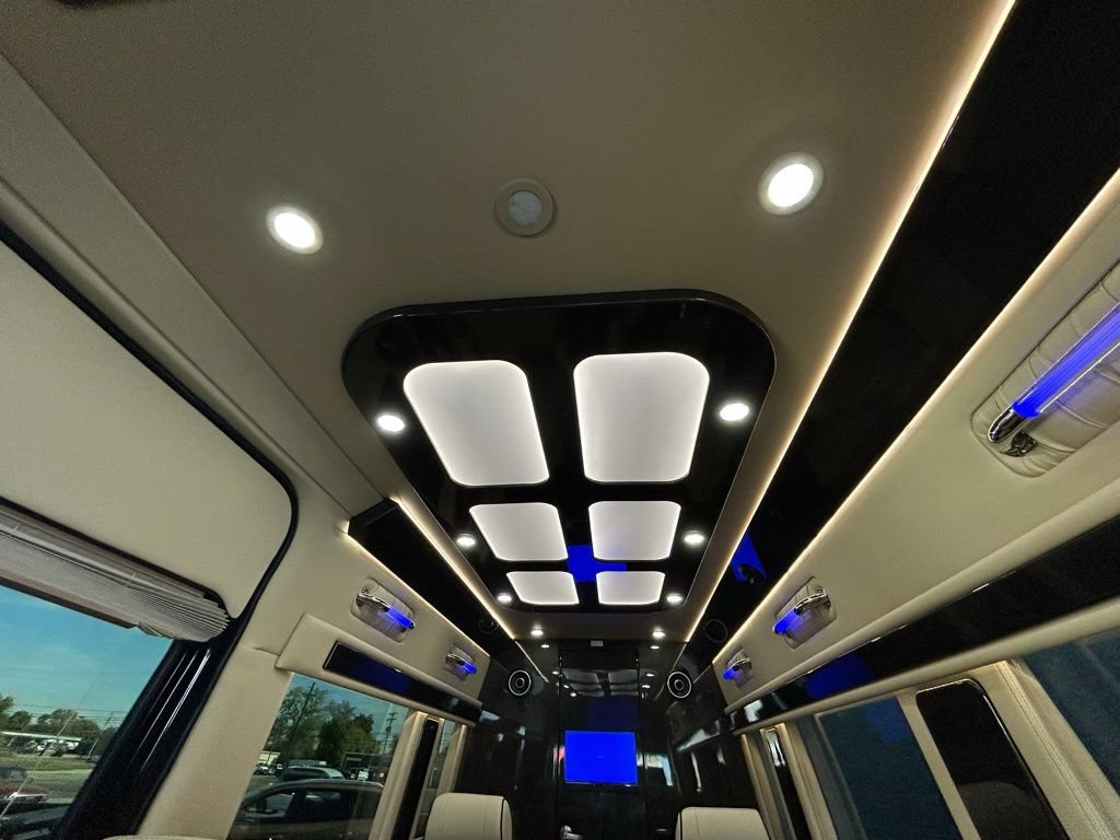 Used 2020 Mercedes-Benz Sprinter 3500 image 43