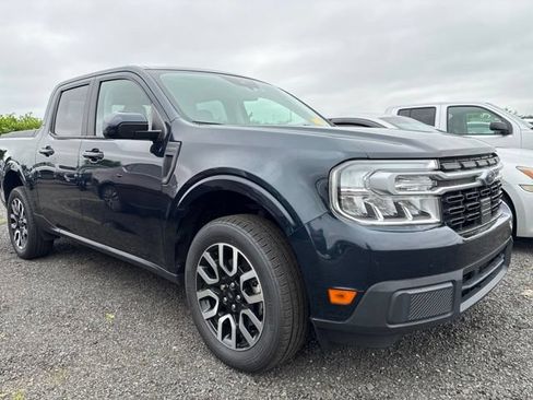 Used 2022 Ford Maverick Lariat w/ Lariat Luxury Package FWD image 3