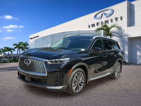 Used 2026 INFINITI QX60 Luxe w/ Cargo Package FWD image 3