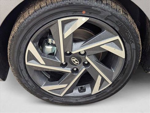 New 2025 Hyundai Elantra SEL w/ Cargo Package image 9