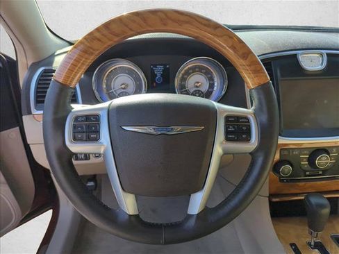 Used 2014 Chrysler 300 C RWD image 28