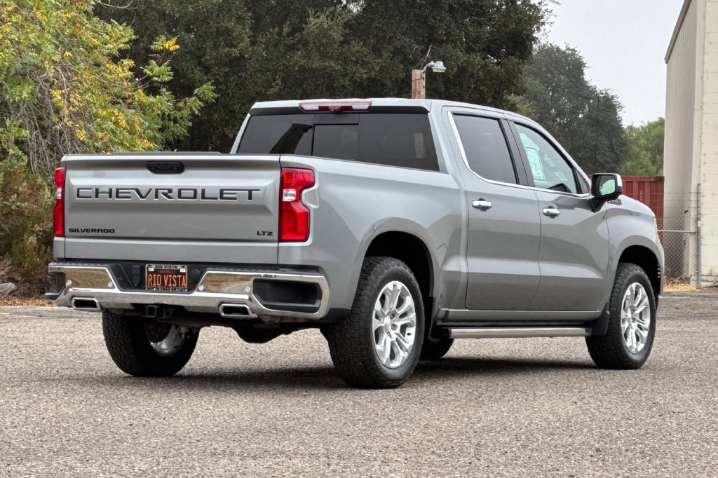 Used 2024 Chevrolet Silverado 1500 LTZ AWD/4WD image 4