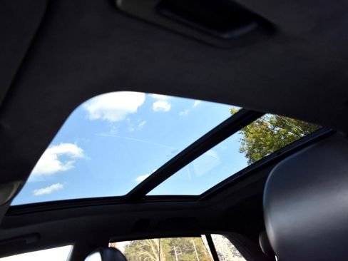 Used 2019 Audi Q8 Prestige w/ Luxury Package image 47