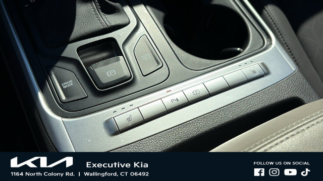 Certified 2026 Kia Carnival FWD image 21
