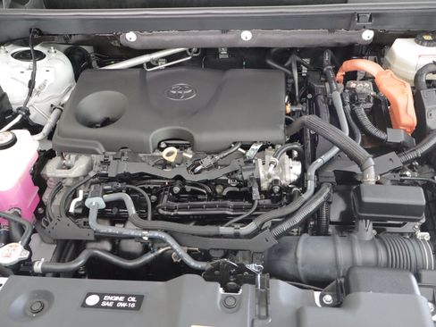 Used 2024 Toyota RAV4 XLE w/ Convenience Package AWD/4WD image 29
