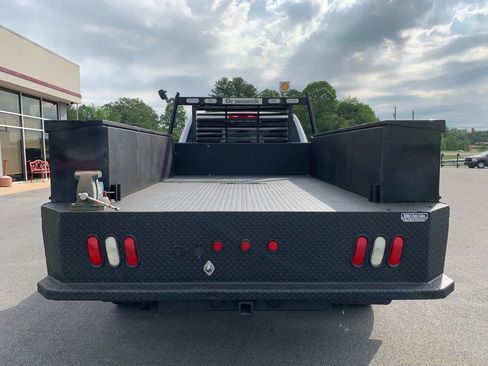 Used 2015 RAM 3500 Tradesman w/ Chrome Appearance Group image 6