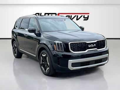 Used 2025 Kia Telluride EX w/ EX Captain's Chair Package