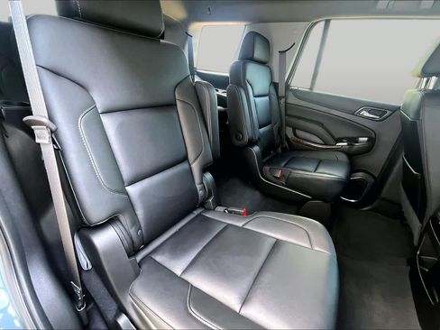 Used 2019 Chevrolet Tahoe LT w/ Off-Road Package AWD/4WD image 18