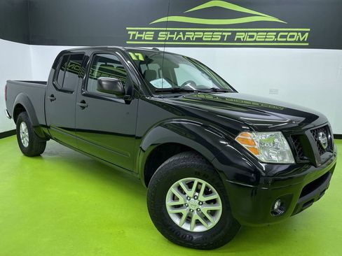 Used 2017 Nissan Frontier SV image 1