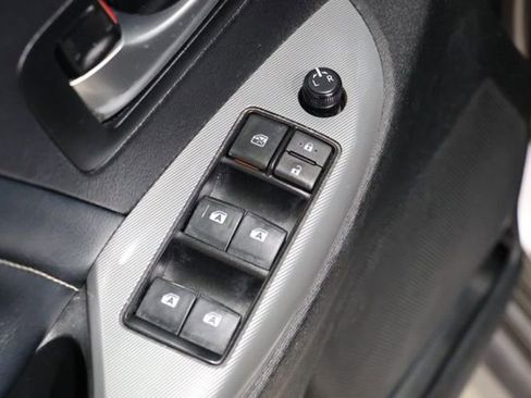 Used 2017 Toyota Sienna SE Premium FWD image 19