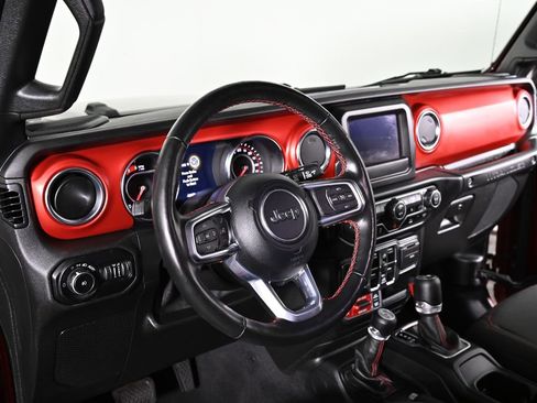 Used 2021 Jeep Wrangler Unlimited Rubicon w/ Cold Weather Group AWD/4WD image 15
