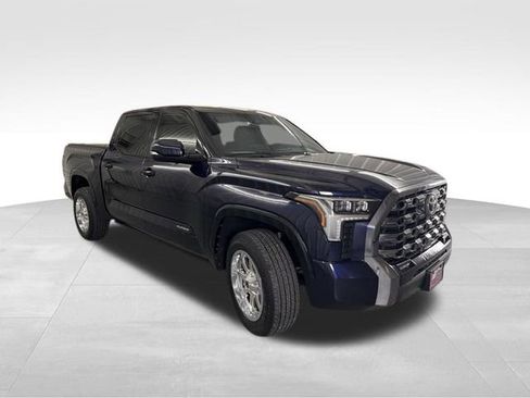 Used 2023 Toyota Tundra Platinum image 4