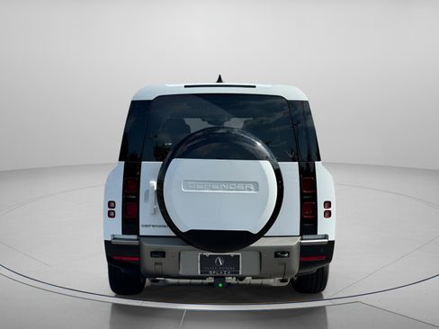 Certified 2025 Land Rover Defender 130 X-Dynamic SE image 4