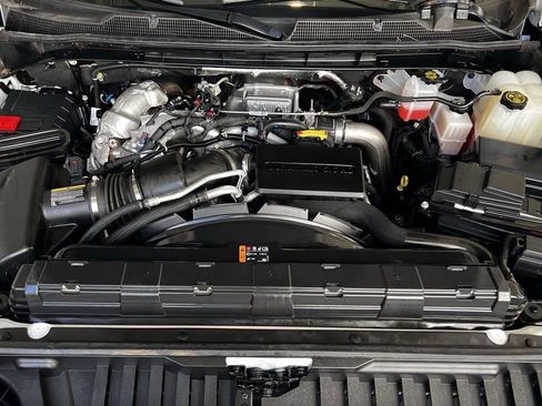 Used 2023 Chevrolet Silverado 2500 LTZ w/ LTZ Convenience Package image 17