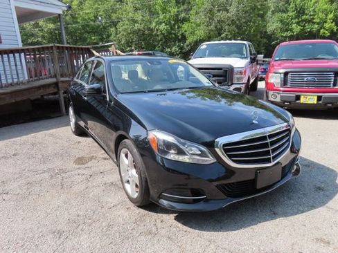 Used 2014 Mercedes-Benz E 350 4MATIC Sedan image 4