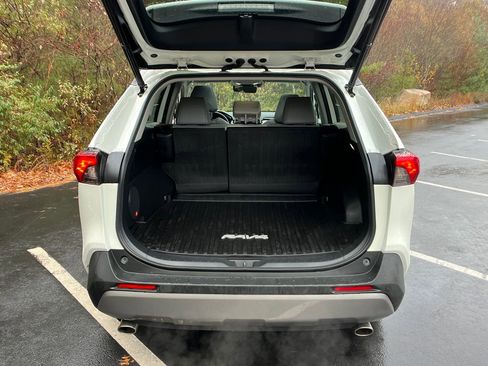 Used 2022 Toyota RAV4 Limited image 22