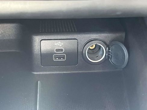 Certified 2024 Ford Escape Active AWD/4WD image 19