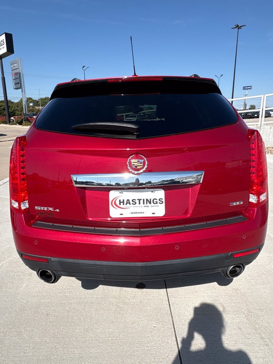 Used 2015 Cadillac SRX Luxury AWD/4WD image 4