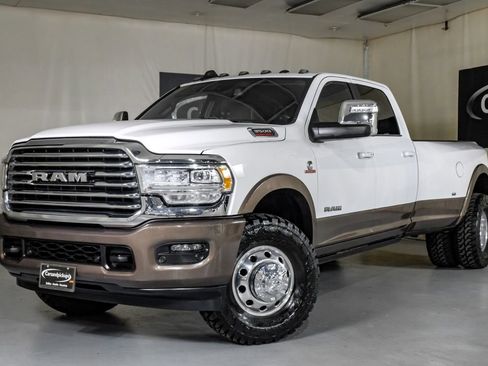 Used 2023 RAM 3500 Limited AWD/4WD image 4