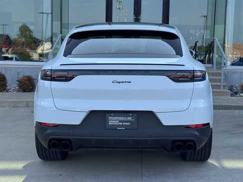 Certified 2022 Porsche Cayenne Coupe image 6