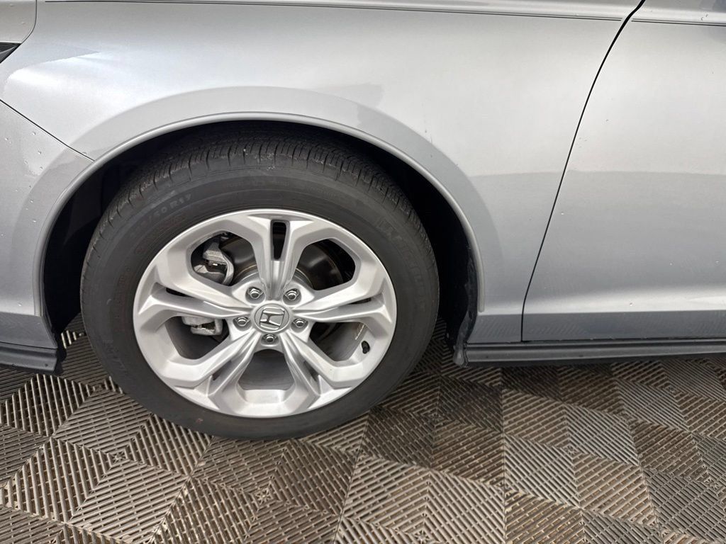 Certified 2025 Honda Accord LX image 29