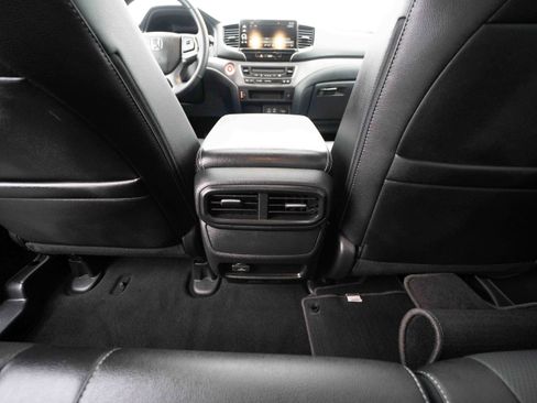 Certified 2025 Honda Ridgeline RTL image 22