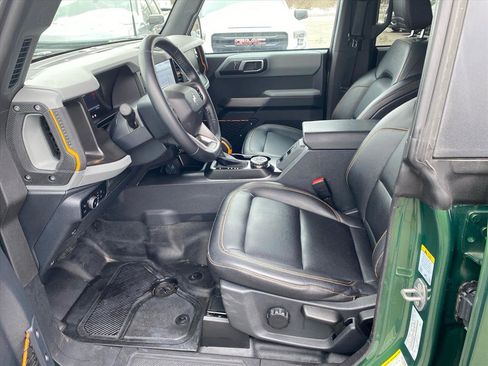 Used 2023 Ford Bronco Badlands w/ Sasquatch Package image 9