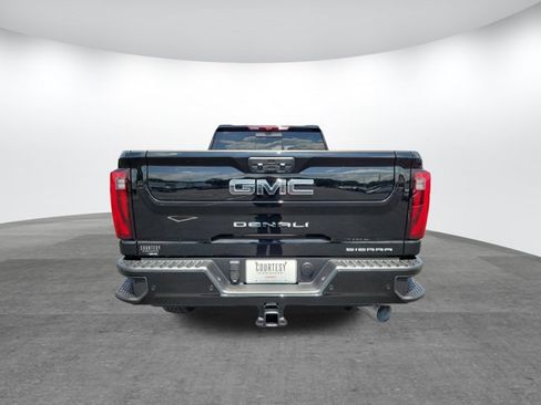 Used 2025 GMC Sierra 2500 Denali Ultimate w/ Max Trailering Package AWD/4WD image 7
