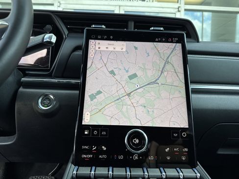 Used 2026 GMC Terrain Elevation w/ Elevation Premium Package image 24