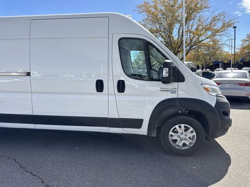 New 2025 RAM ProMaster Tradesman w/ Convenience Group image 15