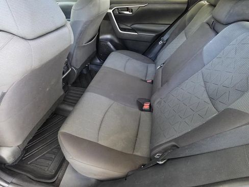 Used 2022 Toyota RAV4 XLE w/ Convenience Package FWD image 10