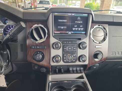 Used 2016 Ford F250 Lariat w/ Lariat Interior Package AWD/4WD image 14