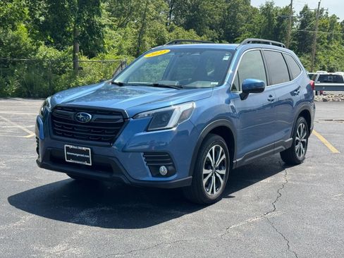 Used 2022 Subaru Forester Limited AWD/4WD image 9