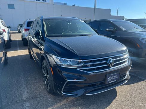 Used 2023 Volkswagen Tiguan SEL R-Line AWD/4WD image 2