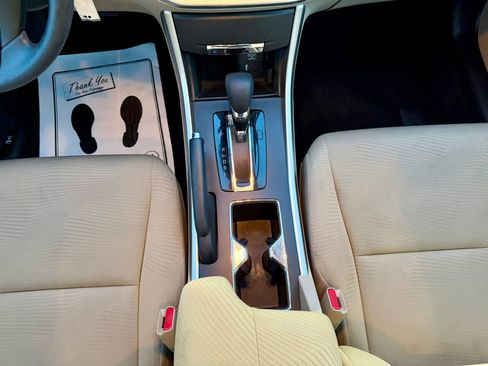 Used 2015 Honda Accord LX image 29