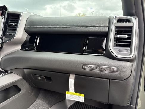 New 2026 RAM 1500 Laramie AWD/4WD image 28