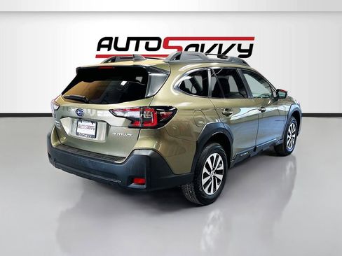 Used 2025 Subaru Outback Premium w/ Popular Package #1A AWD/4WD image 7