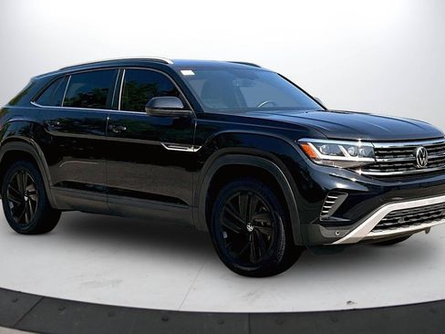 Used 2022 Volkswagen Atlas Cross Sport SE w/ Panoramic Sunroof Package AWD/4WD image 2